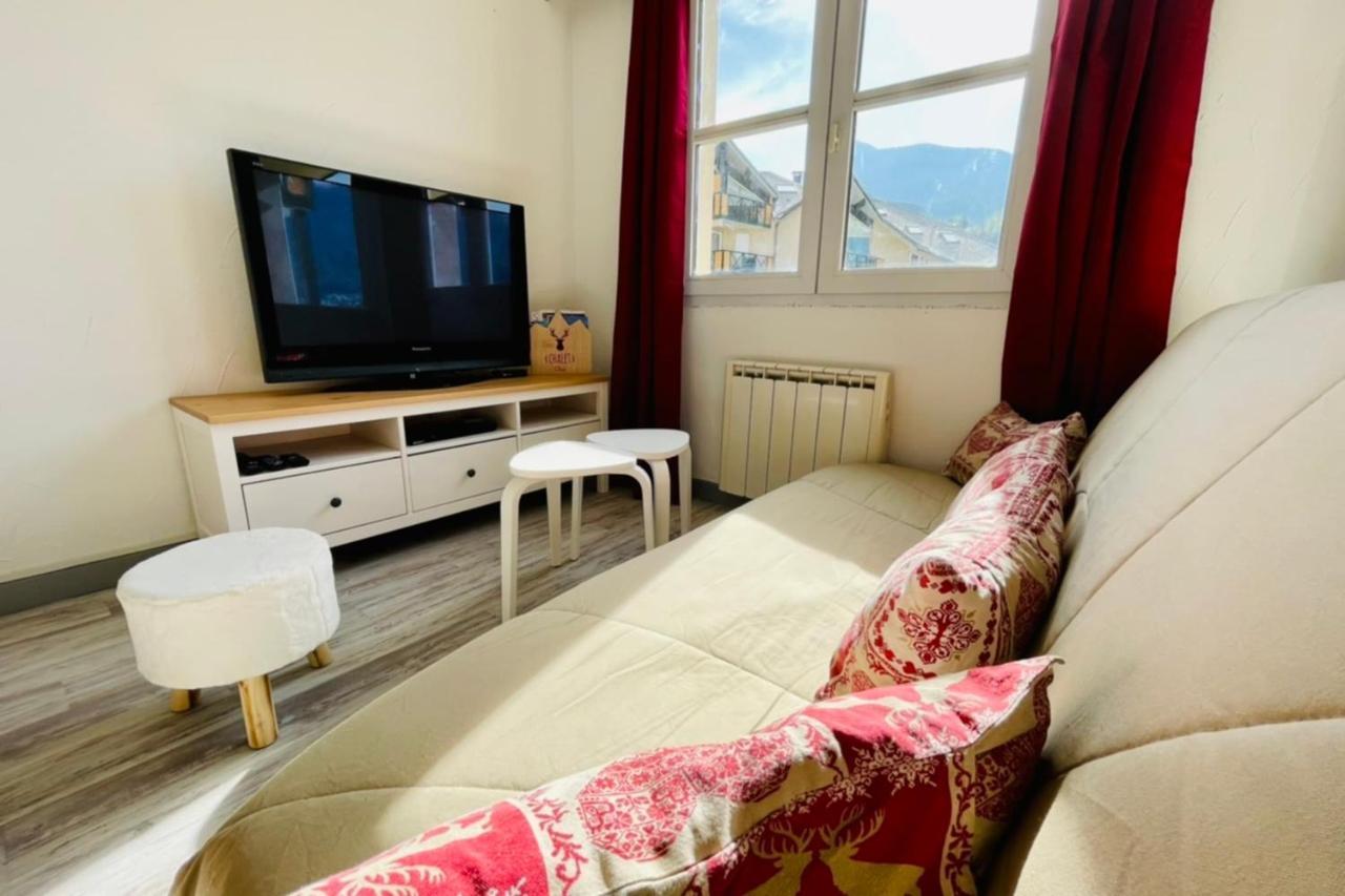Bright 50 M With Balcony And View On The Valley Бриансон Экстерьер фото